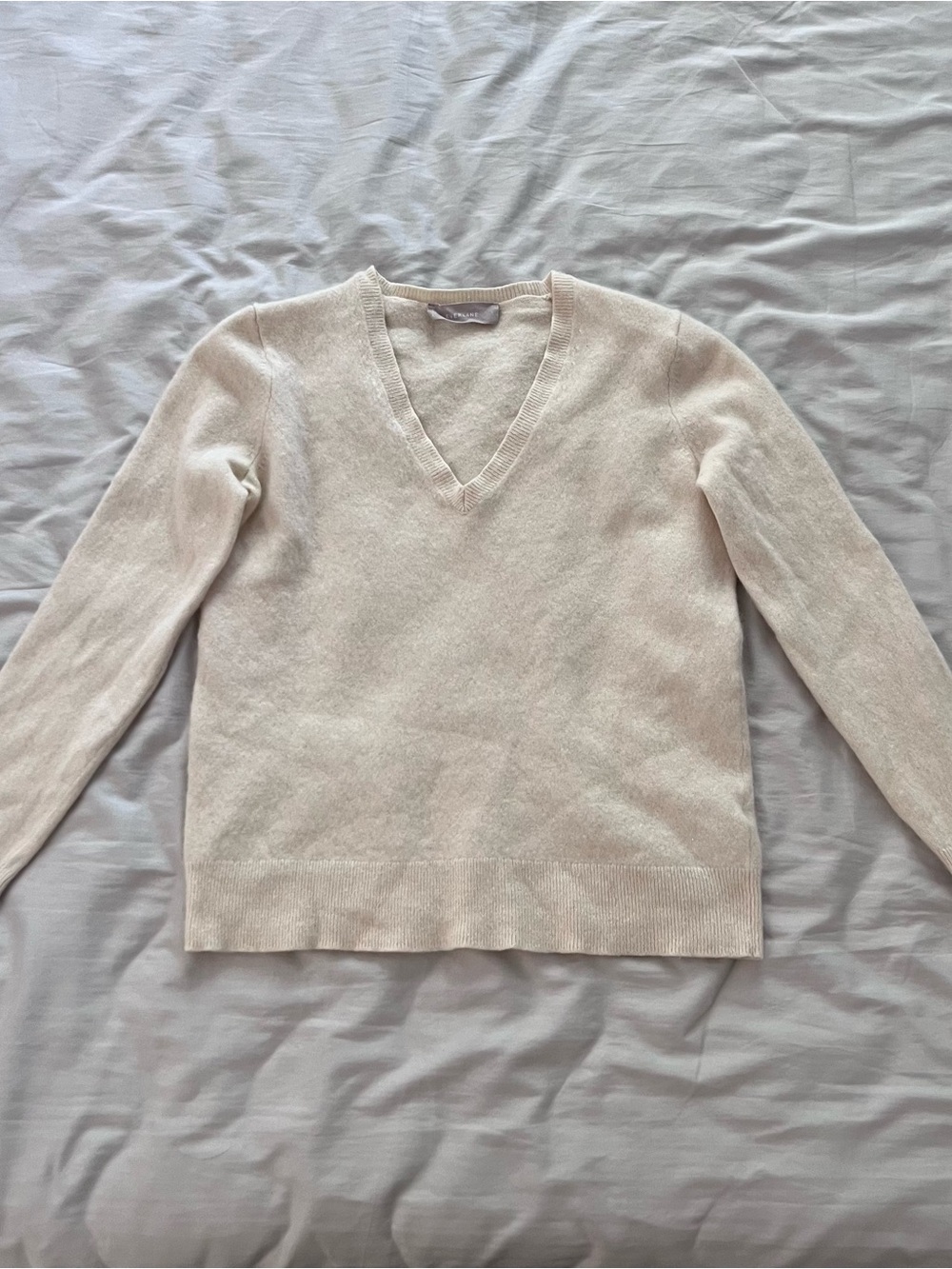 Everlane Cream V-Neck Women's Sweater